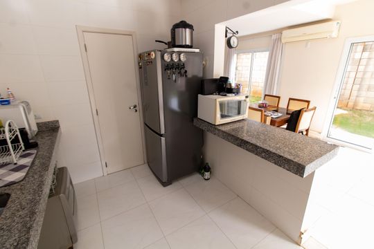 COZINHA de casa de condomínio à venda com 2 quartos, 140m² em Parque Xangrilá, Campinas