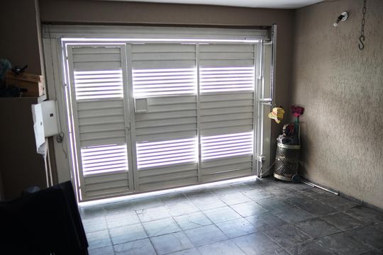 Garagem de casa à venda com 3 quartos, 150m² em Jardim Bom Clima, Guarulhos