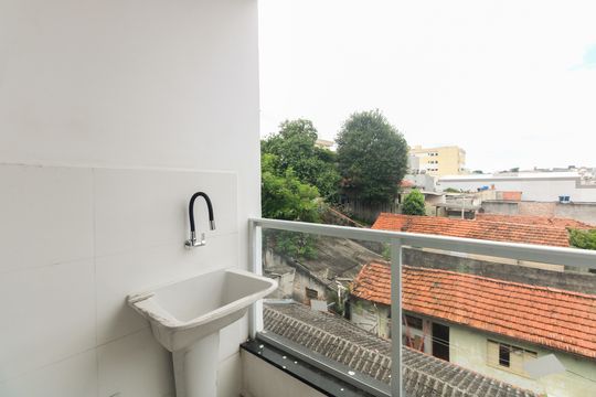 Varanda e Área de Serviço  de apartamento à venda com 2 quartos, 38m² em Vila Carrão, São Paulo