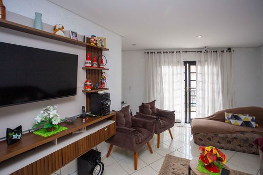 Sala de TV Casa 2 de casa à venda com 4 quartos, 120m² em Vila Capela, São Paulo