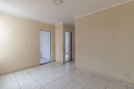 Sala de apartamento à venda com 2 quartos, 48m² em Piratininga, Belo Horizonte