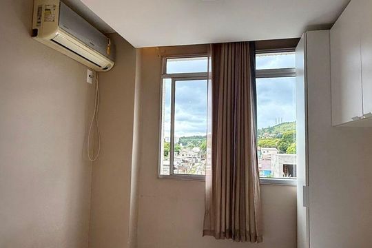 Quarto de apartamento à venda com 2 quartos, 49m² em Morro Santana, Porto Alegre