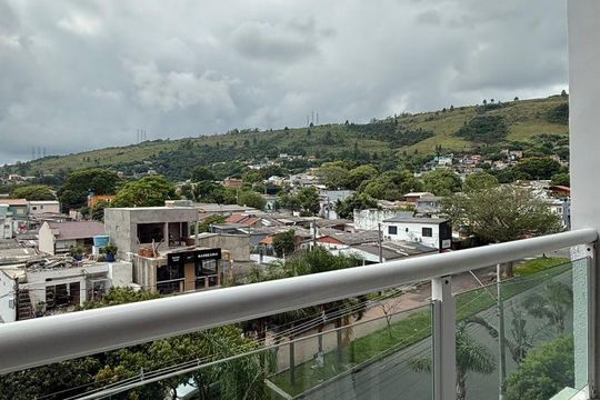 Varanda de apartamento à venda com 2 quartos, 49m² em Morro Santana, Porto Alegre