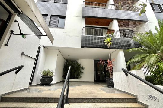 Hall de entrada de apartamento à venda com 3 quartos, 70m² em Vila Clementino, São Paulo