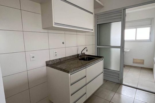 Cozinha de apartamento para alugar com 2 quartos, 32m² em Vila Plana, São Paulo