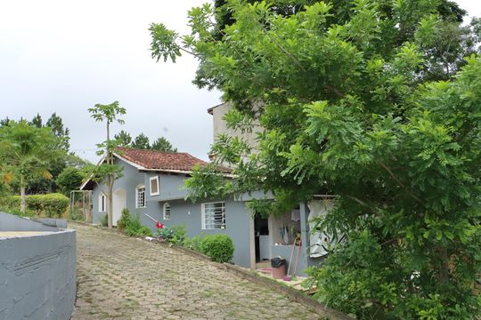 Casa para alugar com 4 quartos, 530m² em Jardim Santa Paula, Cotia