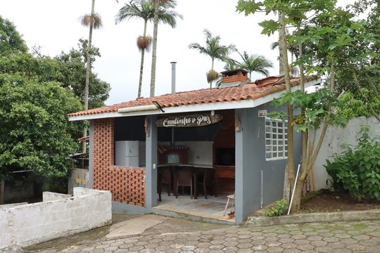 Casa para alugar com 4 quartos, 530m² em Jardim Santa Paula, Cotia
