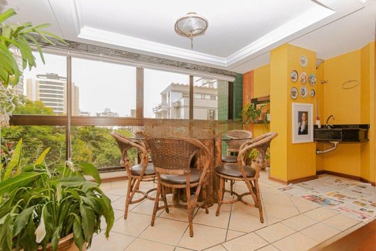 Varanda  de apartamento para alugar com 3 quartos, 239m² em Centro, Canoas