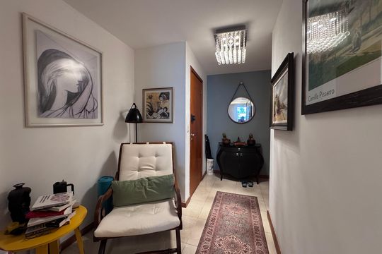 Corredor - Espaço Leitura de apartamento à venda com 4 quartos, 157m² em Recreio dos Bandeirantes, Rio de Janeiro