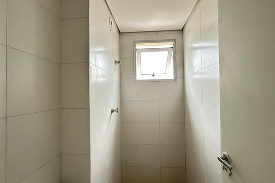 Banheiro de apartamento à venda com 2 quartos, 40m² em Piqueri, São Paulo