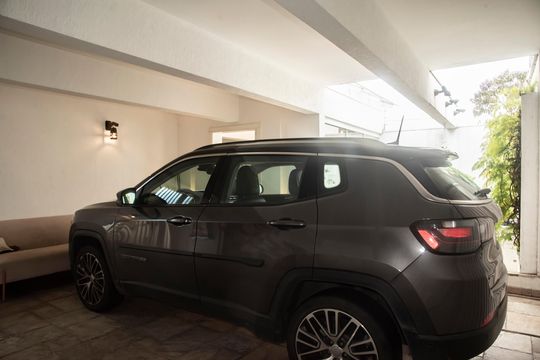 Garagem de casa à venda com 3 quartos, 370m² em Planalto Paulista, São Paulo