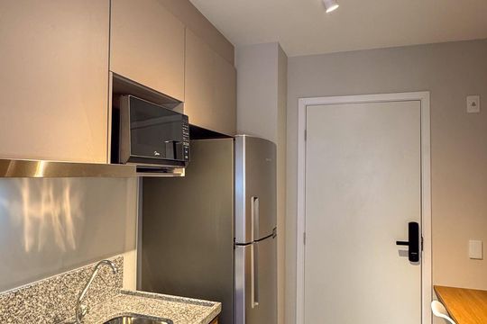 Cozinha de kitnet/studio à venda com 1 quarto, 26m² em Jardim das Acacias, São Paulo
