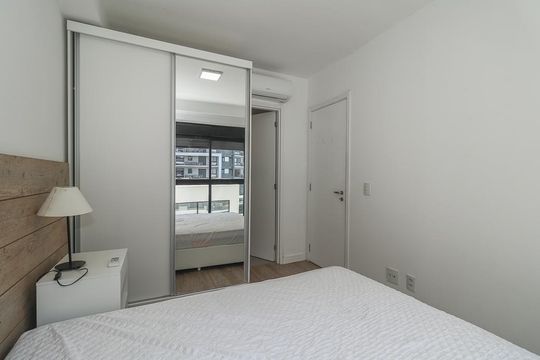 Quarto Suíte de apartamento à venda com 1 quarto, 41m² em Jardim do Salso, Porto Alegre