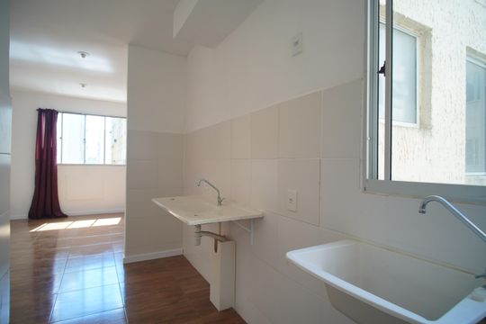 Cozinha de apartamento à venda com 2 quartos, 42m² em Santos Dumont, São Leopoldo