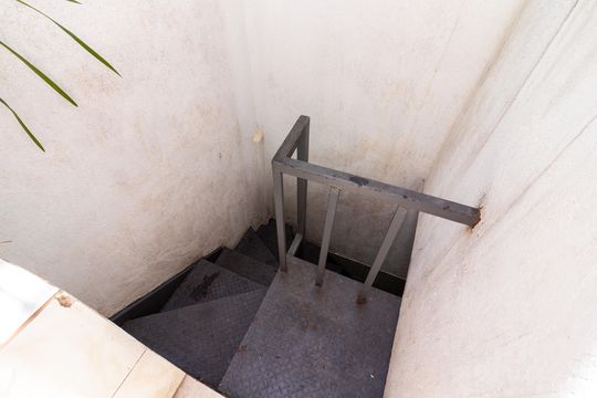 Escada da Garagem de casa de condomínio à venda com 3 quartos, 200m² em Conjunto Residencial Santa Terezinha, São Paulo