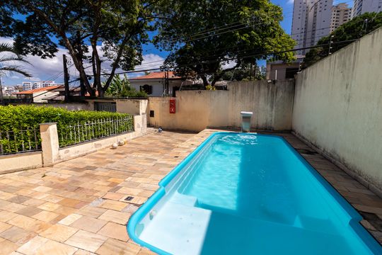Área comum - Piscina de casa de condomínio à venda com 3 quartos, 200m² em Conjunto Residencial Santa Terezinha, São Paulo