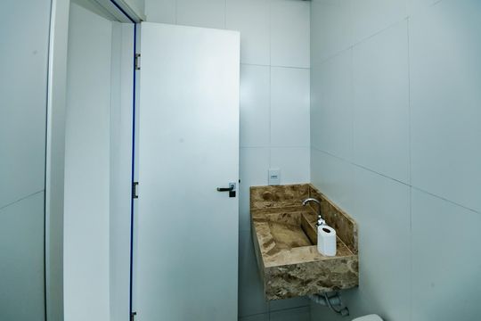 Apartamento à venda com 3 quartos, 201m² em Vila Cloris, Belo Horizonte