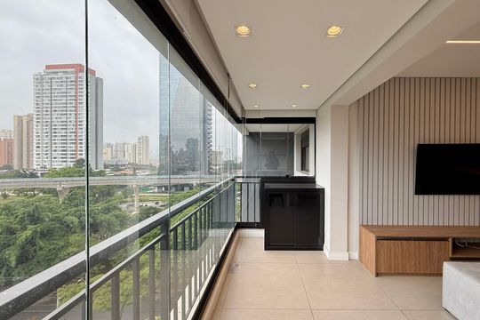 Sacada de apartamento à venda com 1 quarto, 64m² em Vila Cordeiro, São Paulo