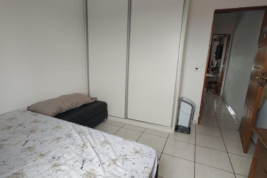 Quarto de casa à venda com 2 quartos, 91m² em Jardim Monte Alegre, Taboão da Serra