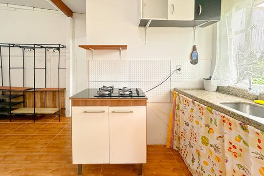 Cozinha de apartamento para alugar com 1 quarto, 30m² em Ingleses do Rio Vermelho, Florianópolis