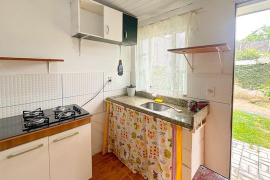 Cozinha de apartamento para alugar com 1 quarto, 30m² em Ingleses do Rio Vermelho, Florianópolis