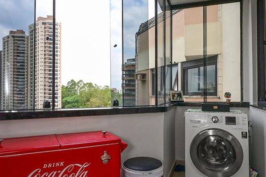 Área de Serviço  de apartamento para alugar com 1 quarto, 97m² em Paraíso do Morumbi, São Paulo