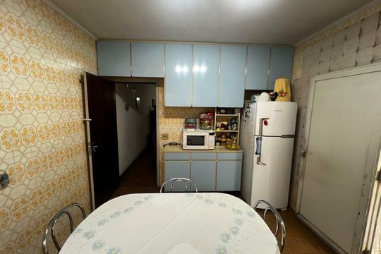 Casa à venda com 2 quartos, 129m² em Jardim Aeroporto, São Paulo