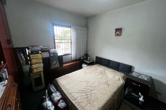 Casa à venda com 2 quartos, 129m² em Jardim Aeroporto, São Paulo