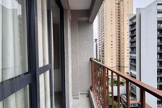 Varanda de kitnet/studio para alugar com 1 quarto, 25m² em Vila Olímpia, São Paulo