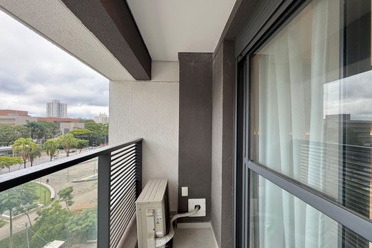 Sacada de kitnet/studio para alugar com 0 quarto, 26m² em Jardim das Acacias, São Paulo