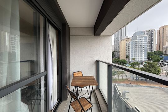 Sacada de kitnet/studio para alugar com 0 quarto, 26m² em Jardim das Acacias, São Paulo
