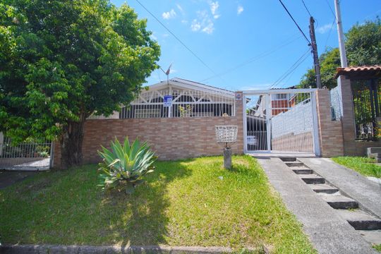 Fachada de casa para alugar com 5 quartos, 400m² em Santo Andre, São Leopoldo