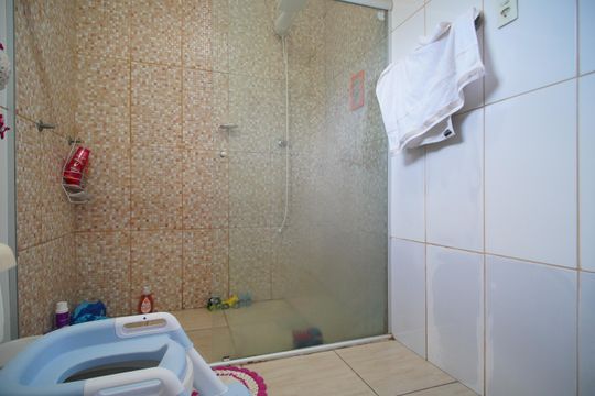 Banheiro 2 de casa para alugar com 5 quartos, 400m² em Santo Andre, São Leopoldo