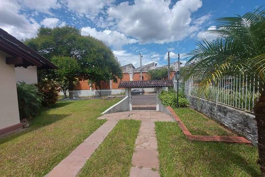 Casa à venda com 3 quartos, 221m² em São José, Novo Hamburgo