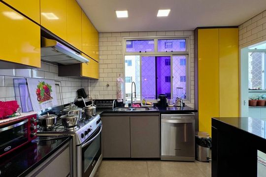 cozinha de apartamento à venda com 3 quartos, 190m² em Carmo, Belo Horizonte