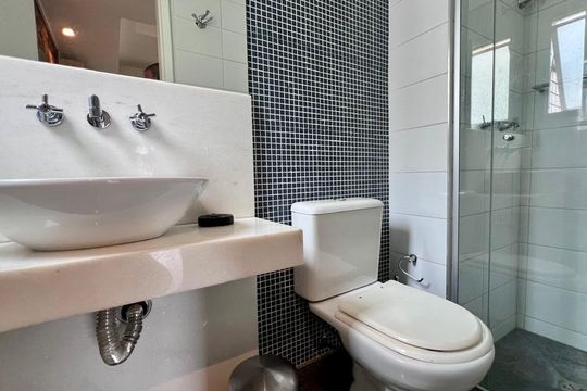 banho de apartamento à venda com 3 quartos, 190m² em Carmo, Belo Horizonte