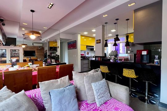 Apartamento à venda com 3 quartos, 190m² em Carmo, Belo Horizonte