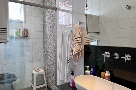 banho de apartamento à venda com 3 quartos, 190m² em Carmo, Belo Horizonte