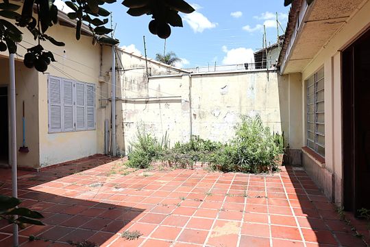 Quintal de casa à venda com 3 quartos, 160m² em Sarandi, Porto Alegre