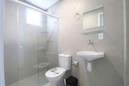 Banheiro de kitnet/studio para alugar com 1 quarto, 26m² em Barra Funda, São Paulo