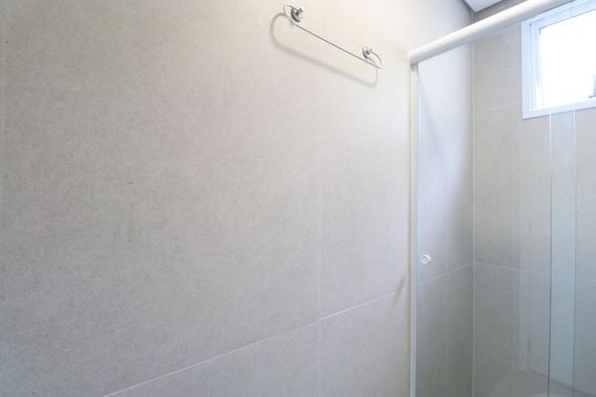Banheiro de kitnet/studio para alugar com 1 quarto, 20m² em Barra Funda, São Paulo