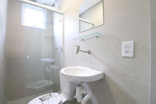 Banheiro de kitnet/studio para alugar com 1 quarto, 20m² em Barra Funda, São Paulo