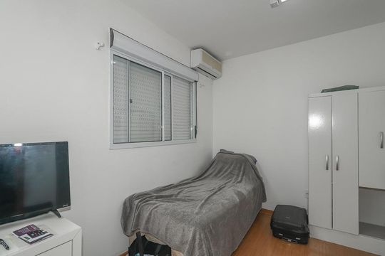 Quarto de apartamento à venda com 1 quarto, 46m² em Mário Quintana, Porto Alegre