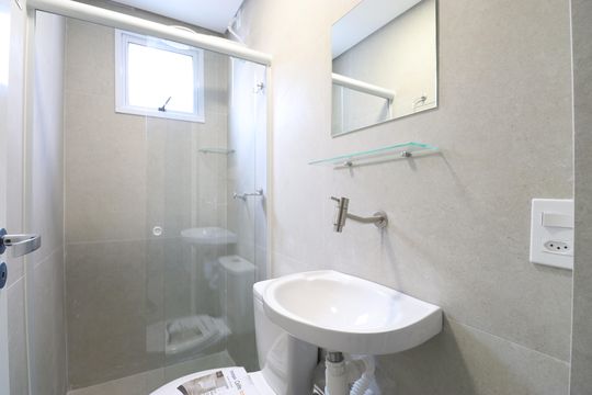 Banheiro de kitnet/studio para alugar com 1 quarto, 20m² em Barra Funda, São Paulo