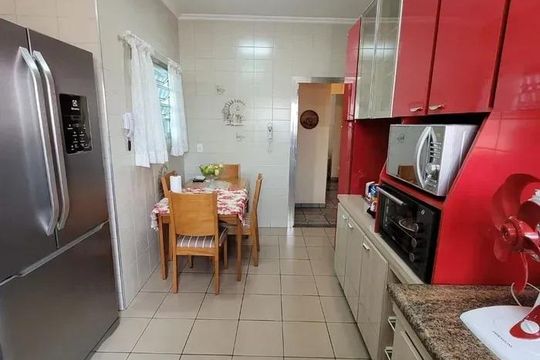 Casa à venda com 3 quartos, 130m² em Jardim Japao, São Paulo