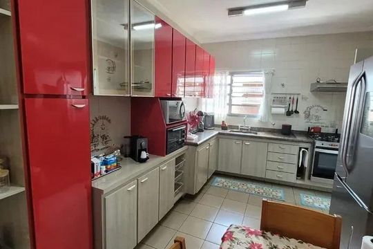 Casa à venda com 3 quartos, 130m² em Jardim Japao, São Paulo