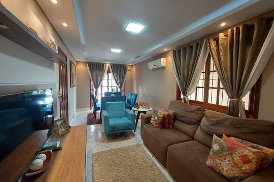 Casa à venda com 3 quartos, 180m² em Vila Nova, Novo Hamburgo