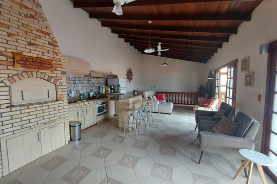 Casa à venda com 3 quartos, 180m² em Vila Nova, Novo Hamburgo