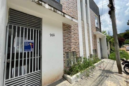 Fachada de kitnet/studio para alugar com 1 quarto, 30m² em Parque Mirante da Mata, Cotia