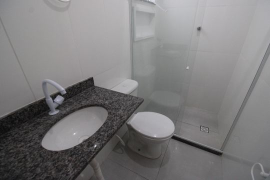 Banheiro Social de casa de condomínio à venda com 2 quartos, 70m² em Tanque, Rio de Janeiro